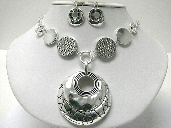 Textured casting metal round disk link necklace earring set