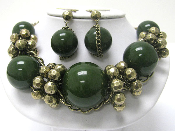 Chunky acryl ball and metal ball ring necklace earring set