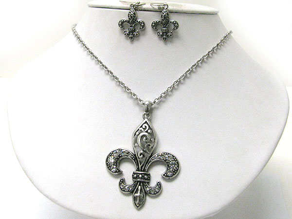 Crystal stud textured metal fleur de lis pendant necklace earring set