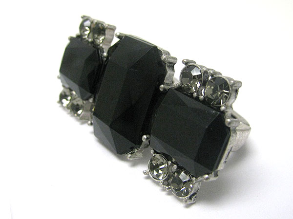 Crystal and glass deco dual finger stretch ring?