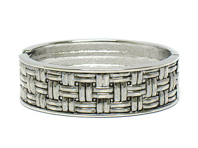 Metal straw mat shape bangle bracelet