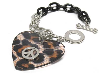 Animal pattern acryl heart charm metal toogle chain bracelet - peace