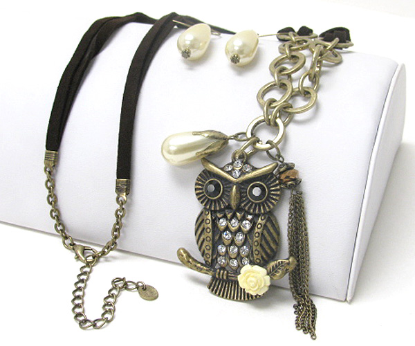 Owl pendant and peal deco long suede necklace earring set