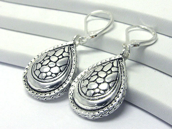 Pebble pattern metal textured earring