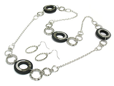 Wooden and metal donut link long necklace and earring set