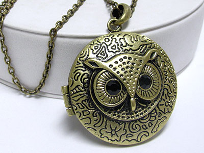 Owl texture large round locket pendant long chain neckalce