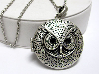 Owl texture large round locket pendant long chain neckalce