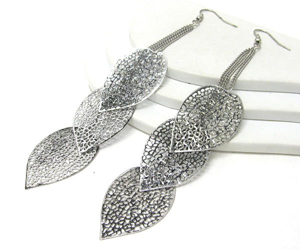 Filigree metal leaves drop earring