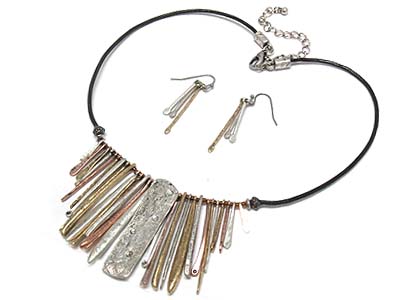 Multi tone and size bar shape pendant necklace and earring set 