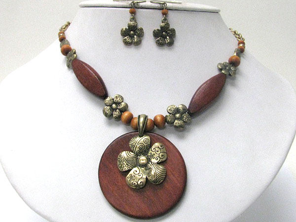 Textured metal flower and wood disk link necklace earring set 