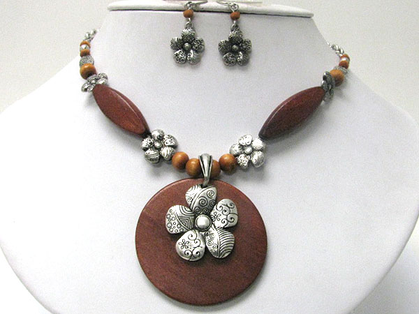 Textured metal flower and wood disk link necklace earring set