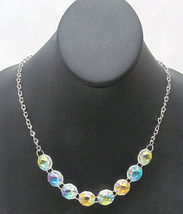 Multi facet acrylic stone link necklace