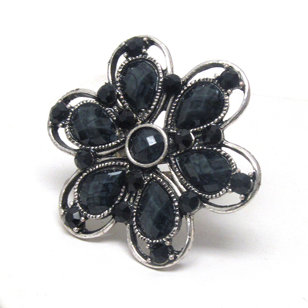 Crystal and facet acrylic stone deco flower ring