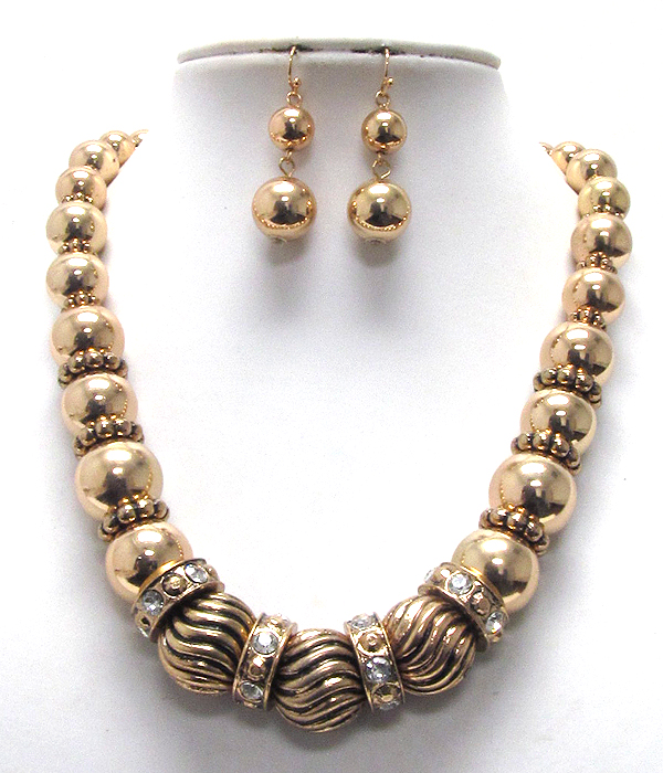 Metal plain and wave textured balls with crystal rings pattern necklace earring set