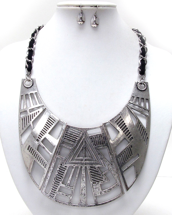 Large metal textured achitectural link bib necklace earring set