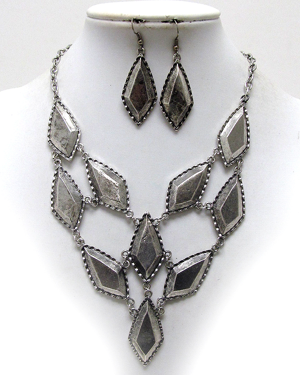 Multi metal arrowhead connected chain necklace earring set