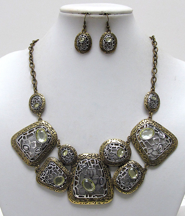 Metal textured mix size and shape facet glass stone necklace earring set