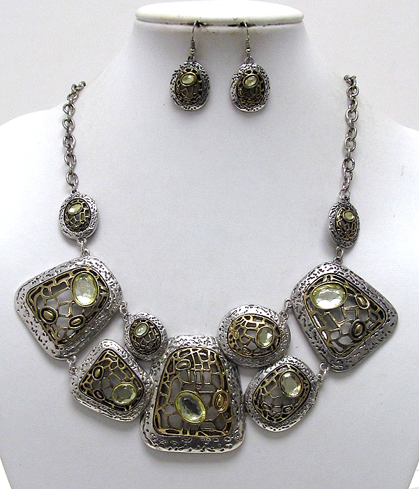 Metal textured mix size and shape facet glass stone necklace earring set