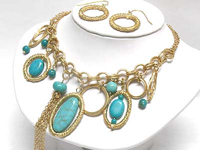 Multi turquoise stone charms and metal ring deco necklace and earring set 