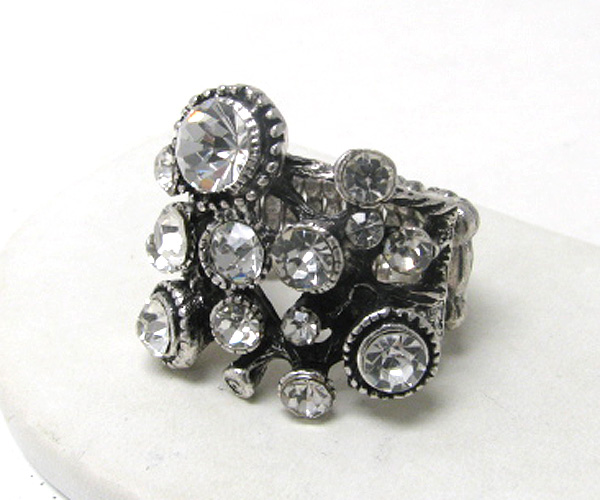 Multi crystal bubble stretch ring