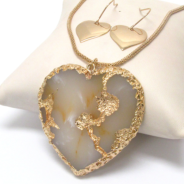 Gold flake natural stone heart pendant necklace earring set