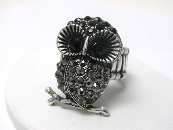 Crystal stud owl stretch ring