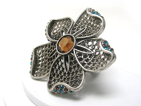 Crystal edge large metal flower strethc ring