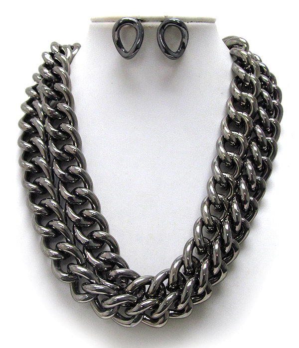 Two metal thick chain necklace earring set