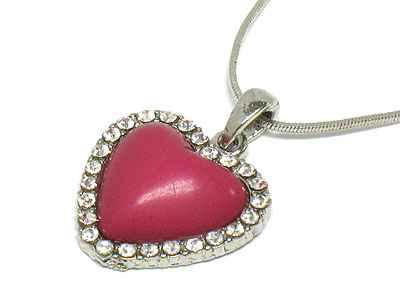 Pastel tone spring color crystal edged acryl heart necklace