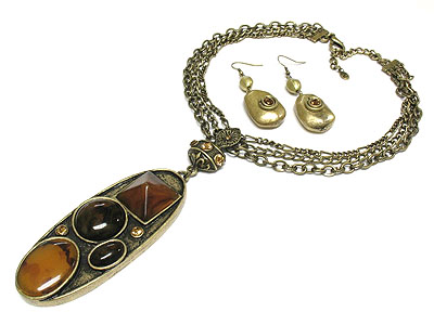 Boutique quality tigereye pendant and crystal necklace and earring set