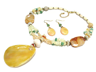 Spring tone natural shell and beads necklace and earring set