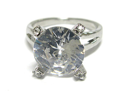 Round cubic zirconia engagement style ring