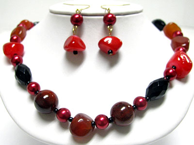 Mixed stone andglass beads necklace set