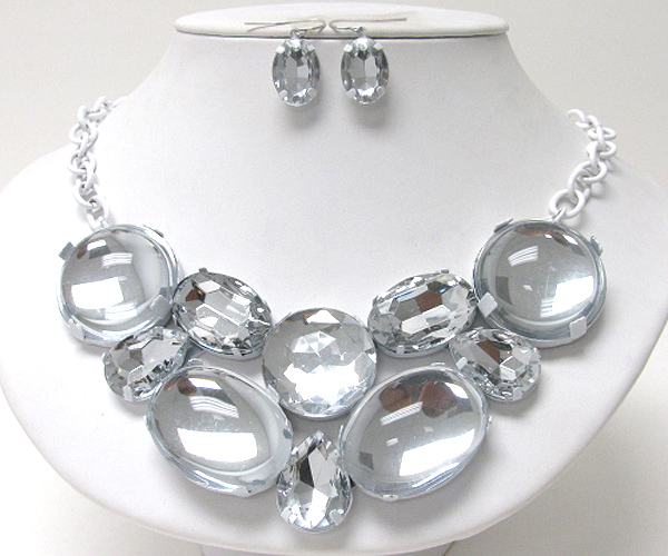 Multi glass stone bib style necklace set 