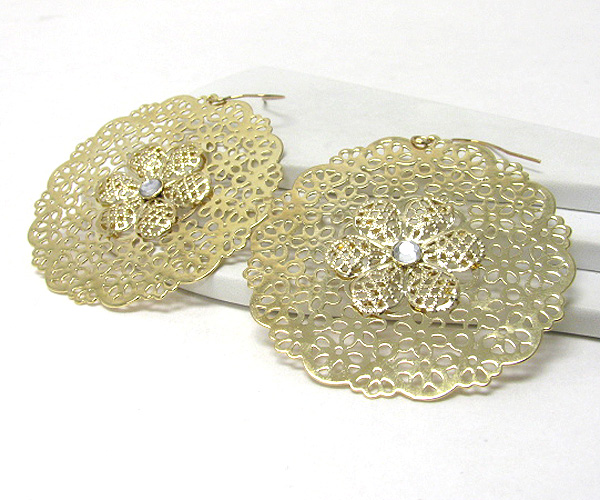 Crystal center metal filigree flower deco earring