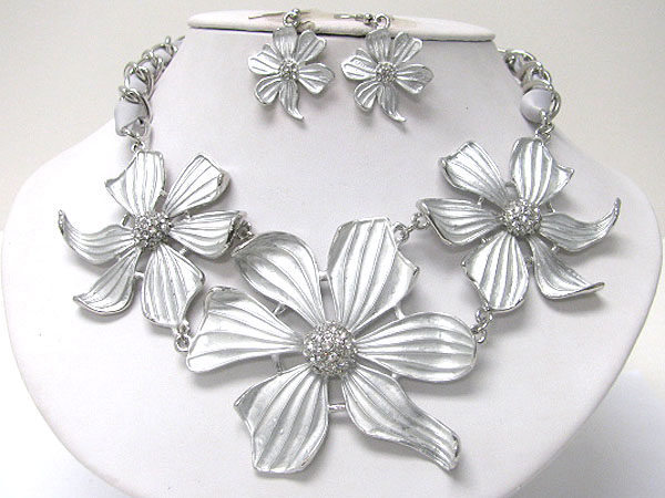 Crystal stud large flower link necklace earring set