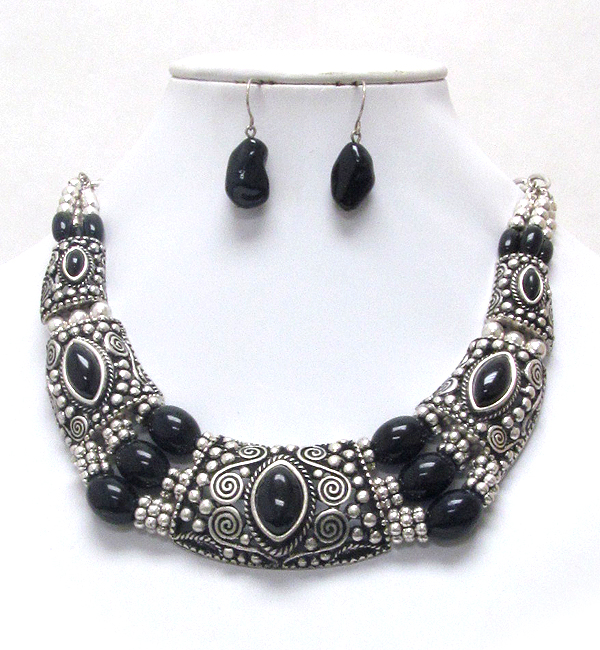 Genuine stone deco and ancient design pattern half chocker necklace earring set