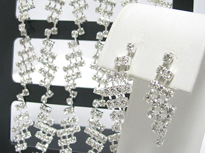 Sell dy dozen - small rhinestone earring 12 pair set  mens jewelry