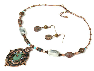 Vintage look burnish metal pendant and multi stone necklace set 