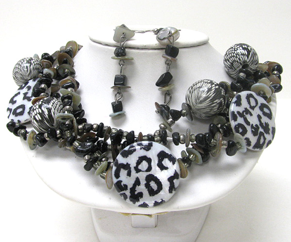 Animal print shell disk and chip stone necklace earring set