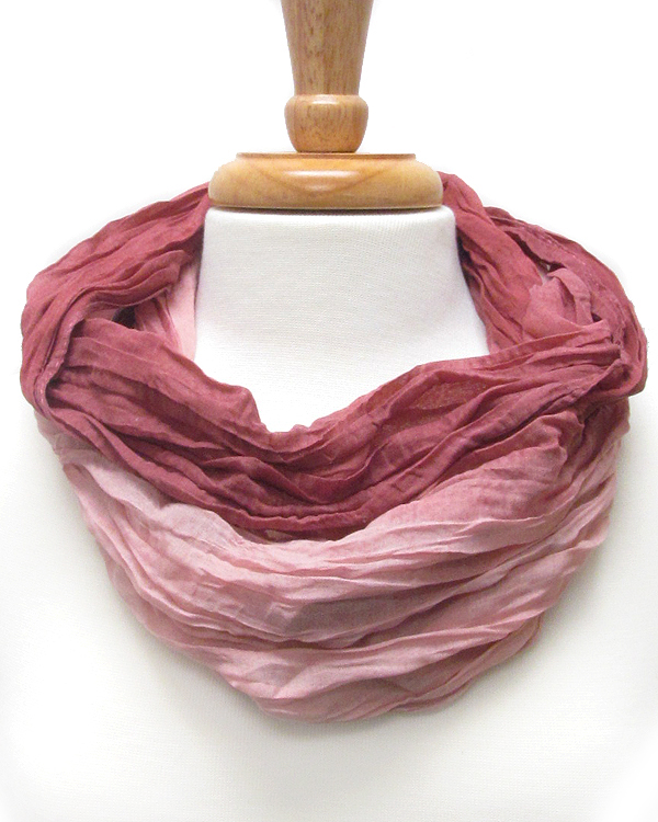 Wrinkled and gradient print infinite scarf