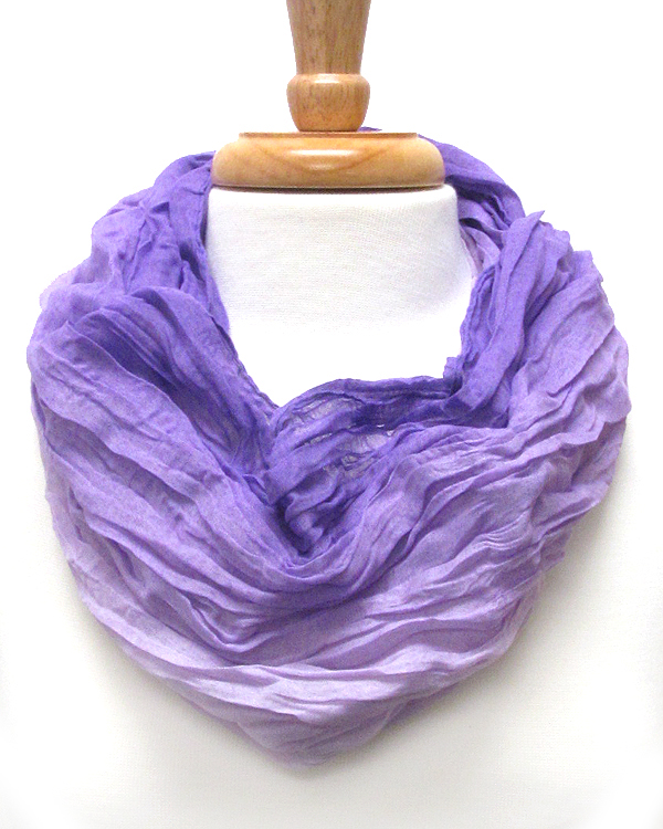 Wrinkled and gradient print infinite scarf