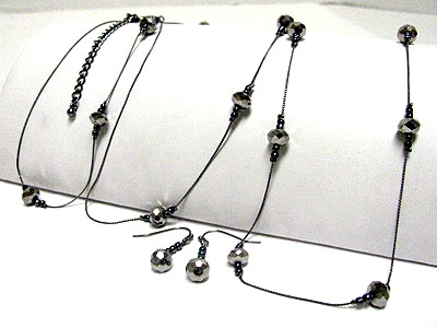 Metallic stone and chain link long necklace set