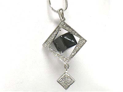 Made in korea whitegold plating crystal frame and genuine onyx cube necklace