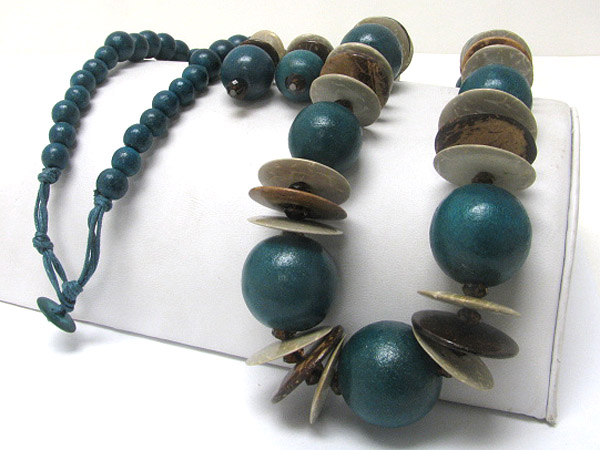 Eco friendly ethnic style wooden disk and ball necklace earring set