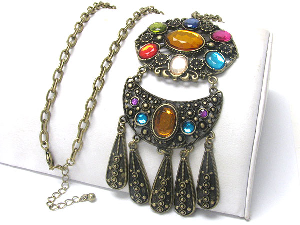 Multi shape filigree metal and acryl deco necklace