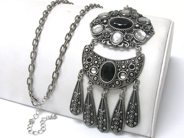 Multi shape filigree metal and acryl deco necklace