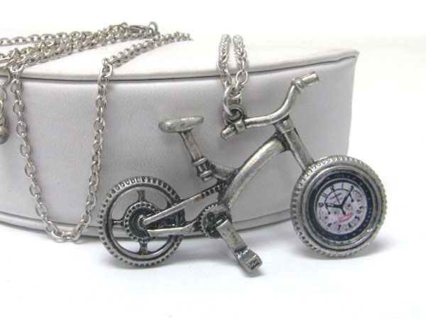 Antique metal bike pendant necklace 