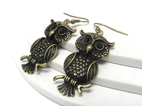 Crystal stud burnish metal owl earring