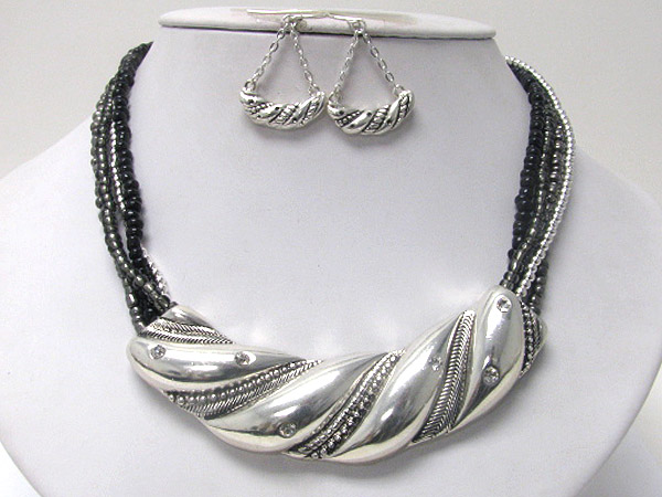 Metal art swirl bar and multi strand beads necklace earrign set